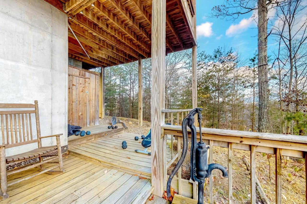 Lazy Bear Lodge Sevierville Exterior foto