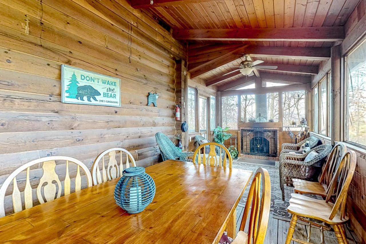 Lazy Bear Lodge Sevierville Exterior foto